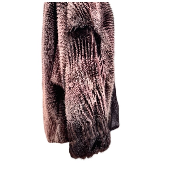 Leonard Furs Women’s Mink Coat. Small - Picture 9 of 10